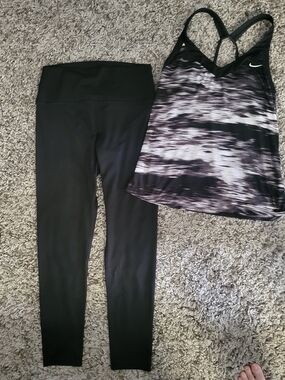 Nike Activewear Top L & Leggings PINK Victoria Secret L Set